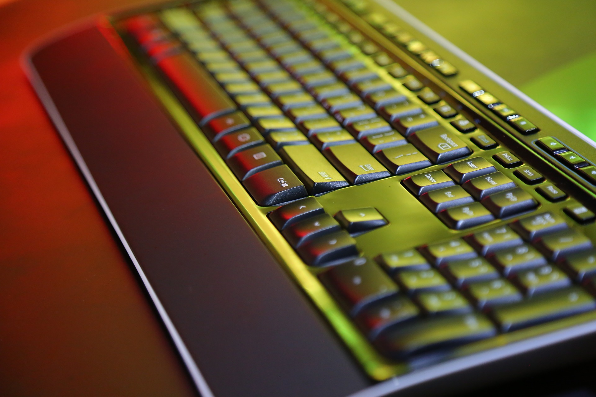 black-color-computer-keyboard-4066517_1920